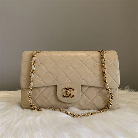 chanel classic flap small